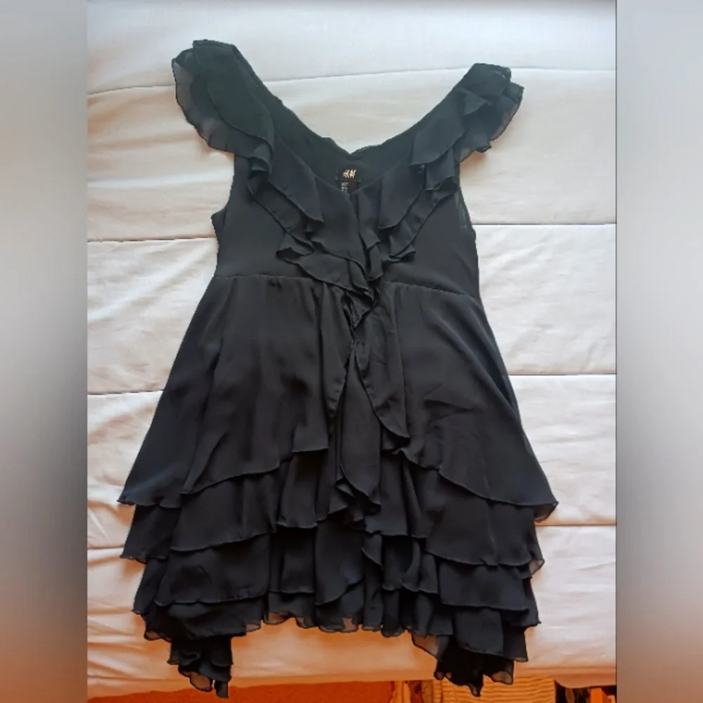 H&M Black dress, Size 6 - Picture 1 of 9
